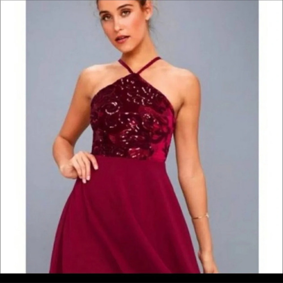 NWT Lulu’s Burgundy sequence short dress Sz medium - Picture 2 of 8